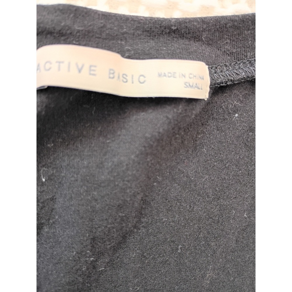 Gap White Puff Sleeve Tee & Active Basic Black V-… - image 8